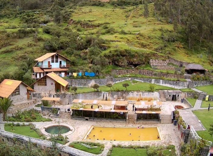 banos-termales-de-lares